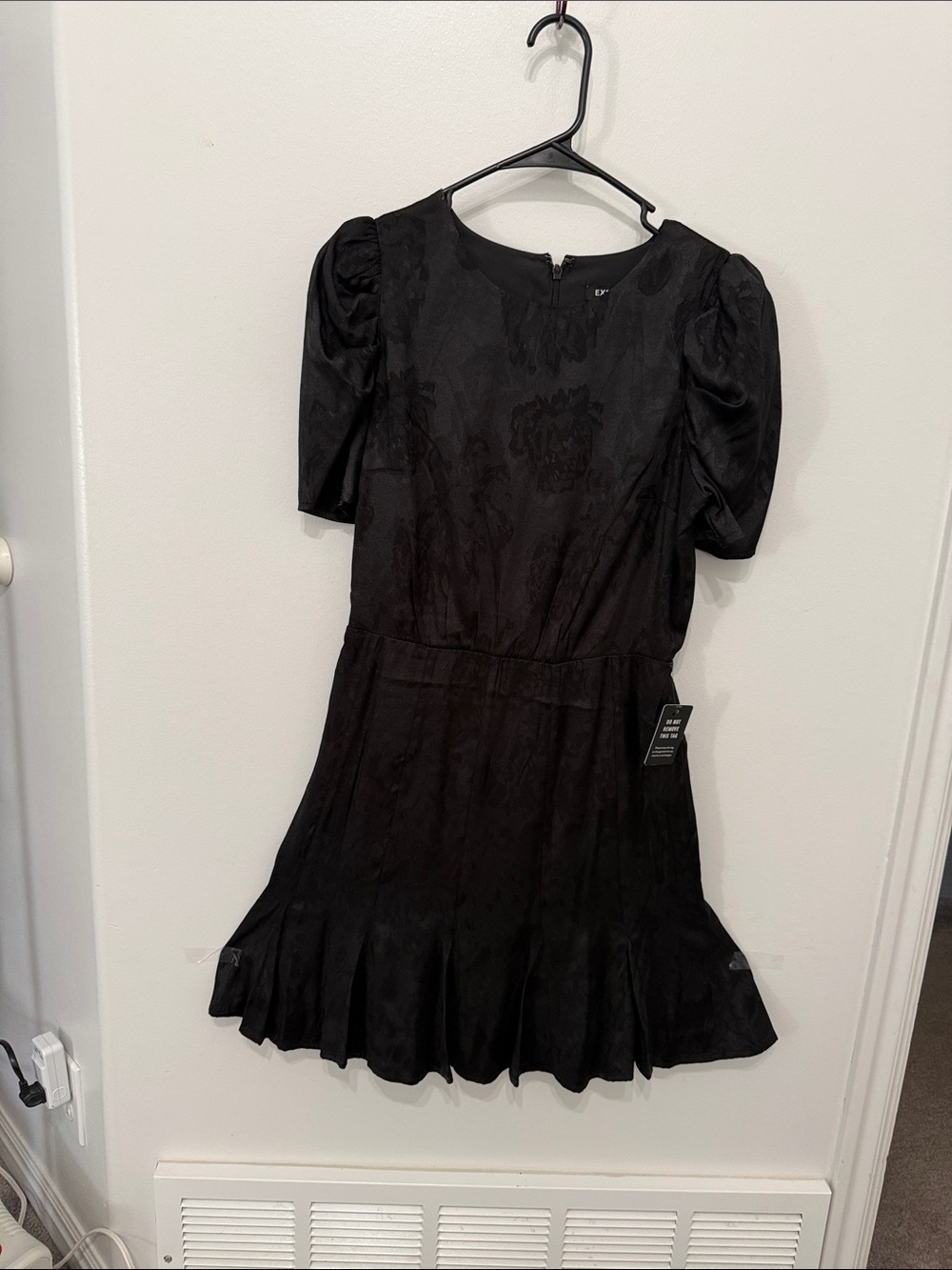 Express Black Puff-Sleeve Jacquard Party Dress